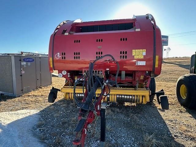 Image of New Holland RB560 Specialty Crop Plus equipment image 3