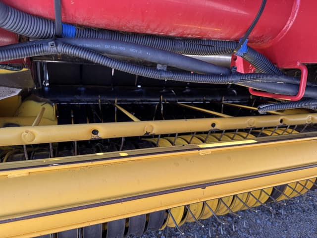 Image of New Holland RB560 Specialty Crop Plus equipment image 3