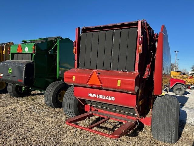 Image of New Holland RB560 equipment image 4