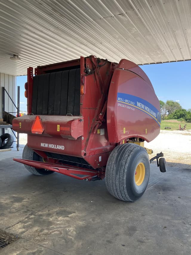 Image of New Holland RB560 Specialty Crop Plus equipment image 2