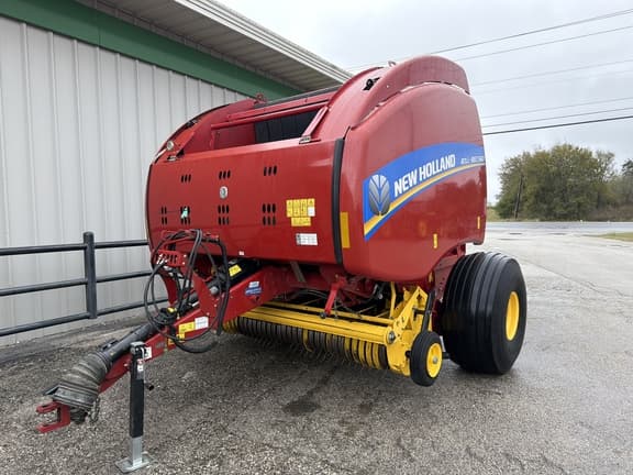 Image of New Holland RB560 equipment image 1
