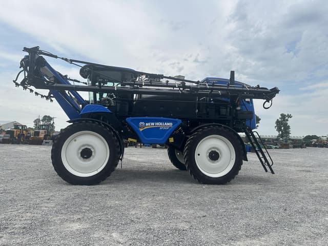 Image of New Holland SP310F equipment image 2