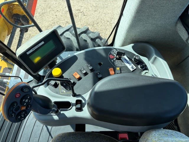 Image of New Holland Speedrower 260 equipment image 4