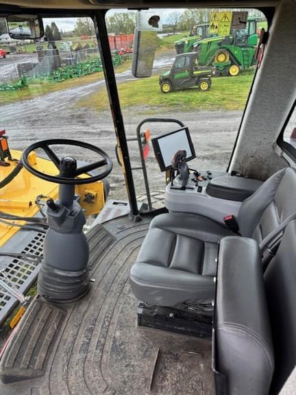 Image of New Holland Speedrower 260 equipment image 4