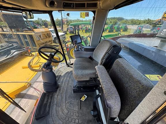 Image of New Holland Speedrower 260 equipment image 4