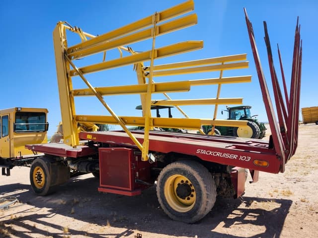 Image of New Holland Stack Cruiser 103 equipment image 4