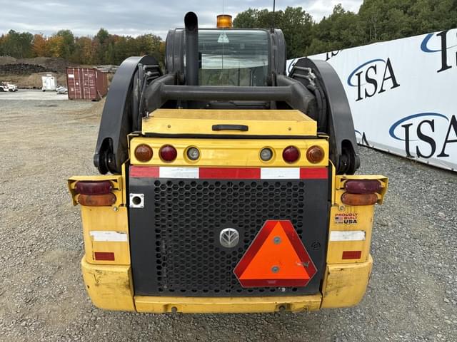 Image of New Holland L228 equipment image 3