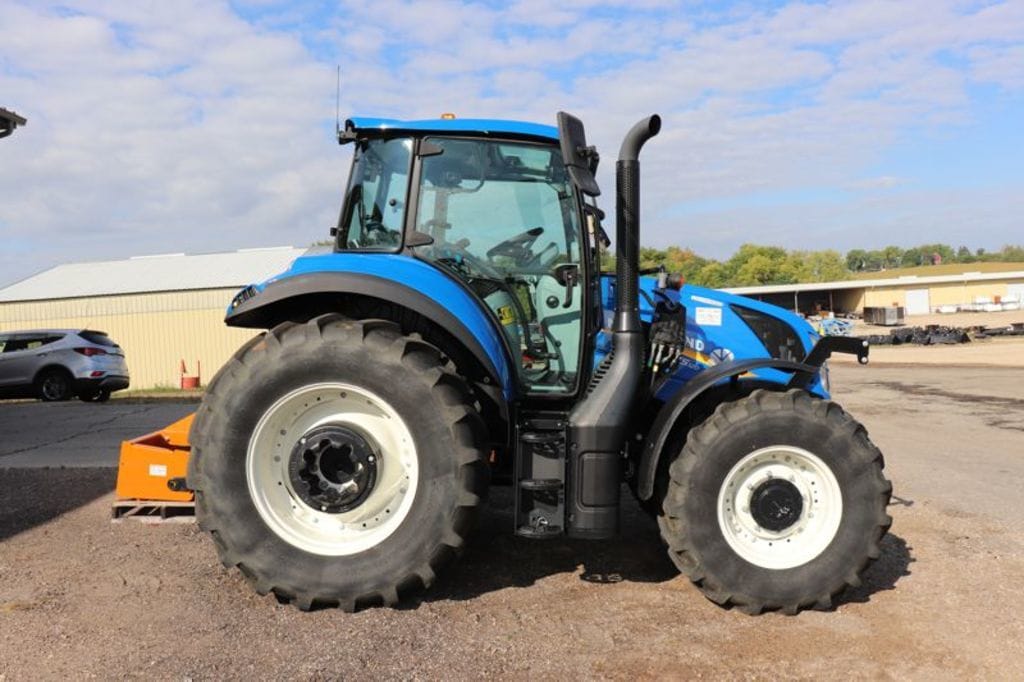 Main image New Holland T5.120