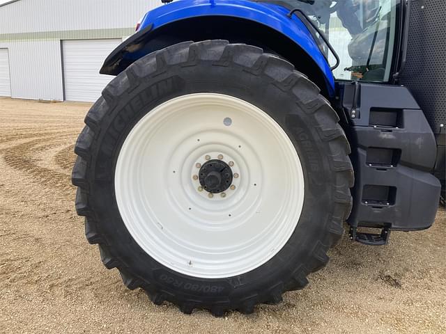 Image of New Holland T8.350 equipment image 4