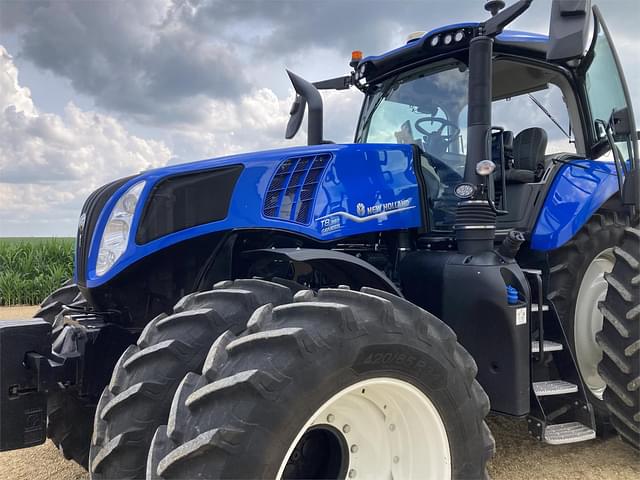 Image of New Holland T8.350 equipment image 1