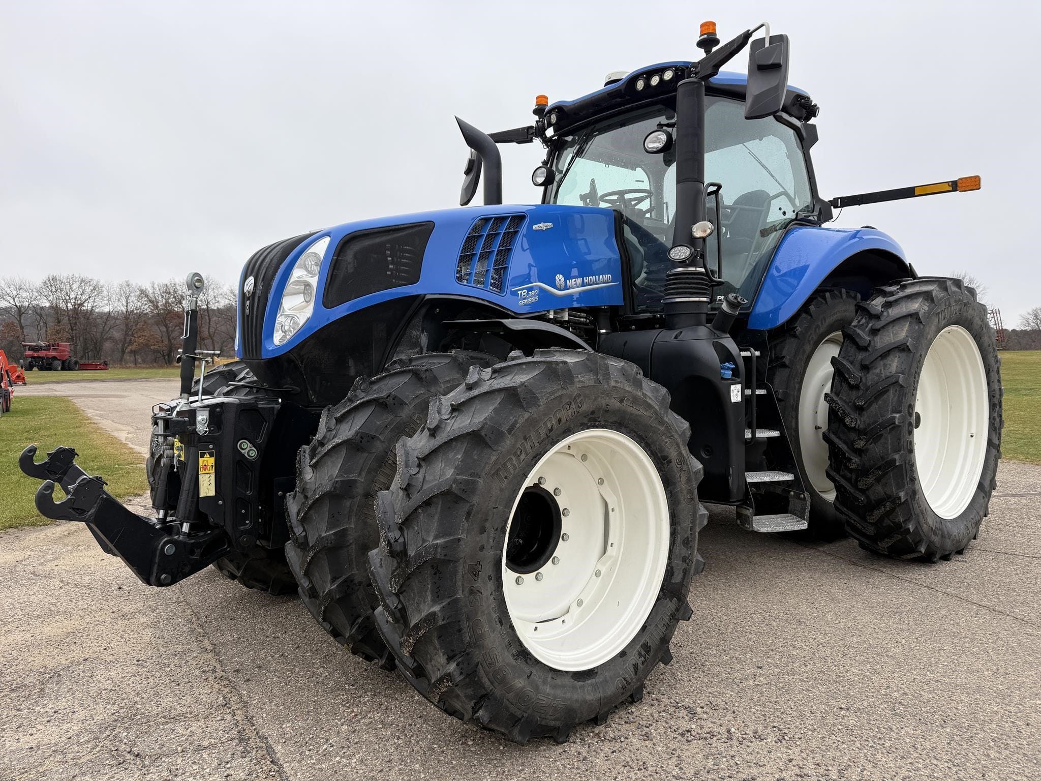 2020 New Holland T8.380 Equipment Image0