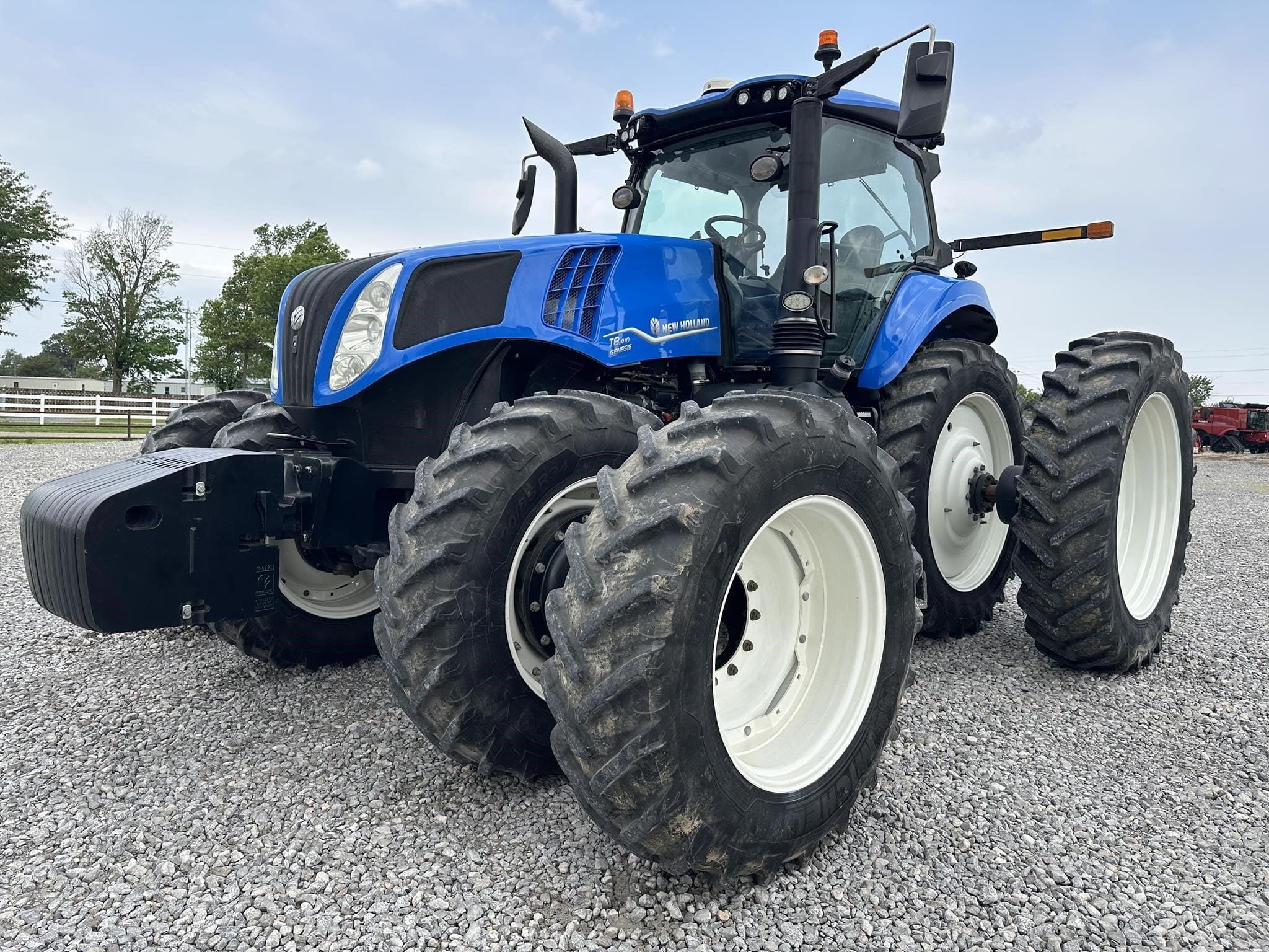 2020 New Holland T8.410 Equipment Image0