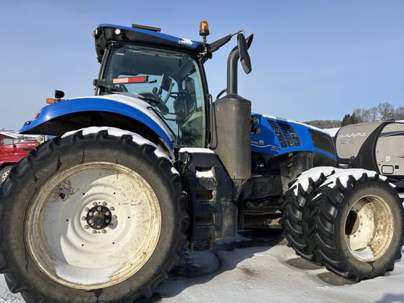 2020 New Holland T8.410 Equipment Image0