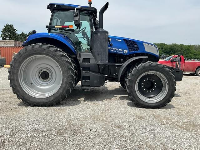Image of New Holland T8.410 equipment image 4