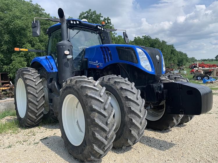 2020 New Holland T8.410 Equipment Image0