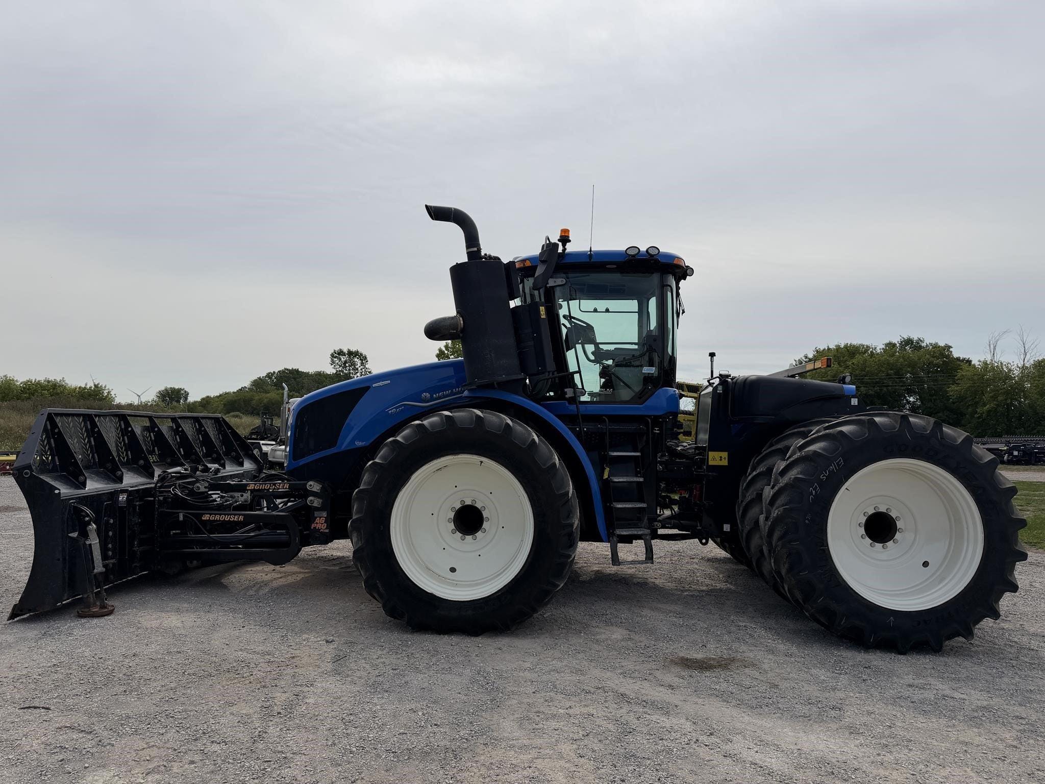2020 New Holland T9.530 Equipment Image0