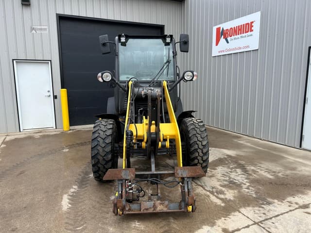 Image of New Holland W50C equipment image 3