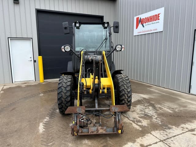 Image of New Holland W50C equipment image 3