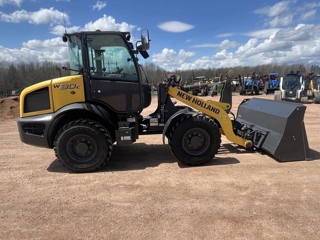 Image of New Holland W80C equipment image 4