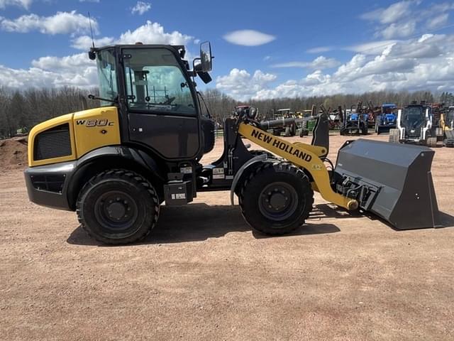 Image of New Holland W80C equipment image 3