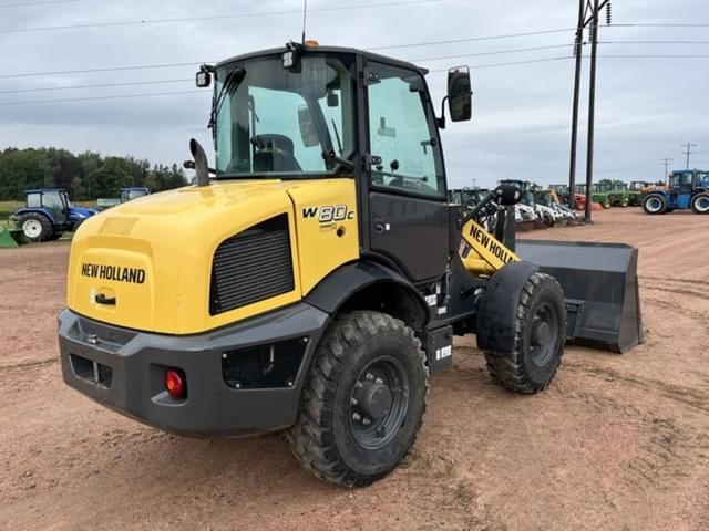 Image of New Holland W80C equipment image 4