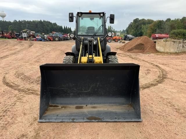 Image of New Holland W80C equipment image 1