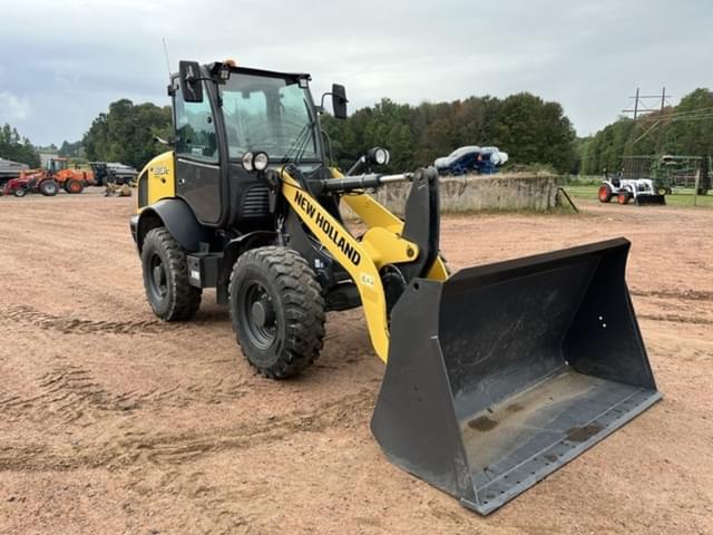 Image of New Holland W80C equipment image 2