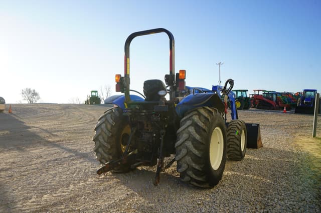 Image of New Holland Workmaster 105 equipment image 4