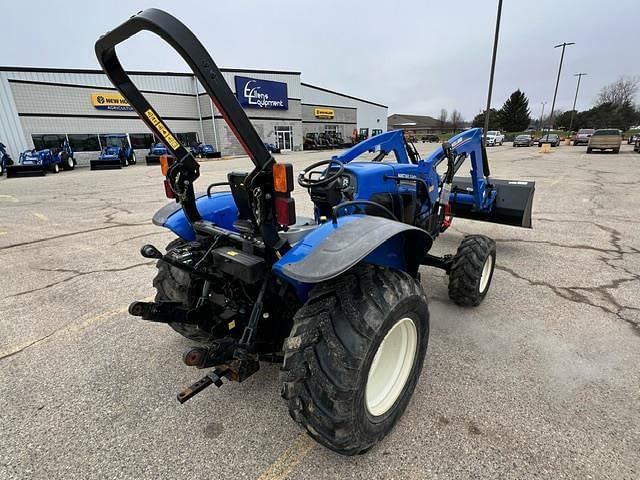 Image of New Holland Workmaster 105 equipment image 2