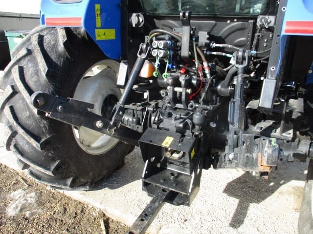 Image of New Holland Workmaster 105 equipment image 4