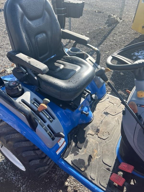 Image of New Holland Workmaster 25S equipment image 4