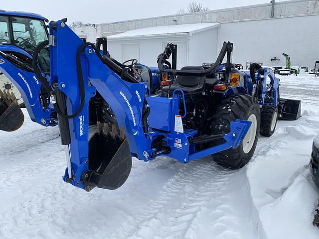 Image of New Holland Workmaster 35 equipment image 2