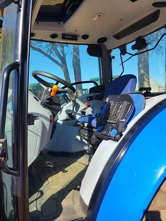 Image of New Holland Workmaster 55 equipment image 2