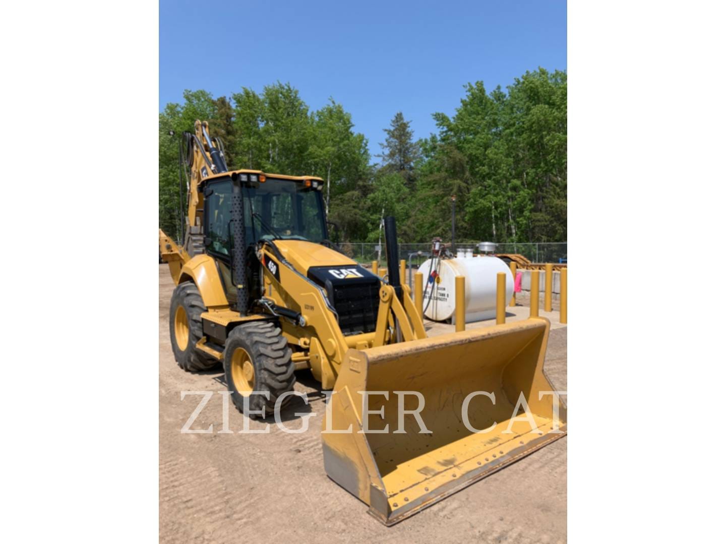 2020 Caterpillar 450 Equipment Image0