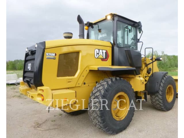 Image of Caterpillar 926M equipment image 2