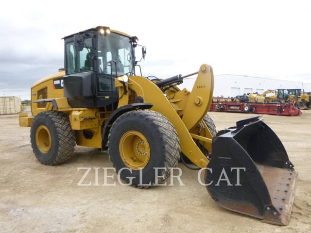 Image of Caterpillar 926M equipment image 1