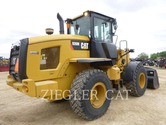 Image of Caterpillar 926M equipment image 2
