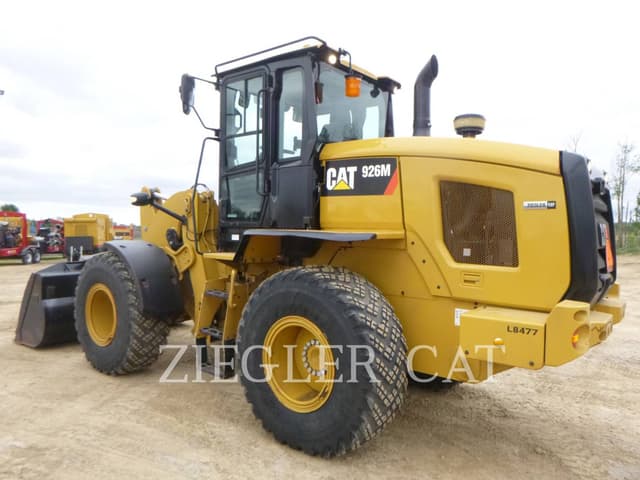 Image of Caterpillar 926M equipment image 3