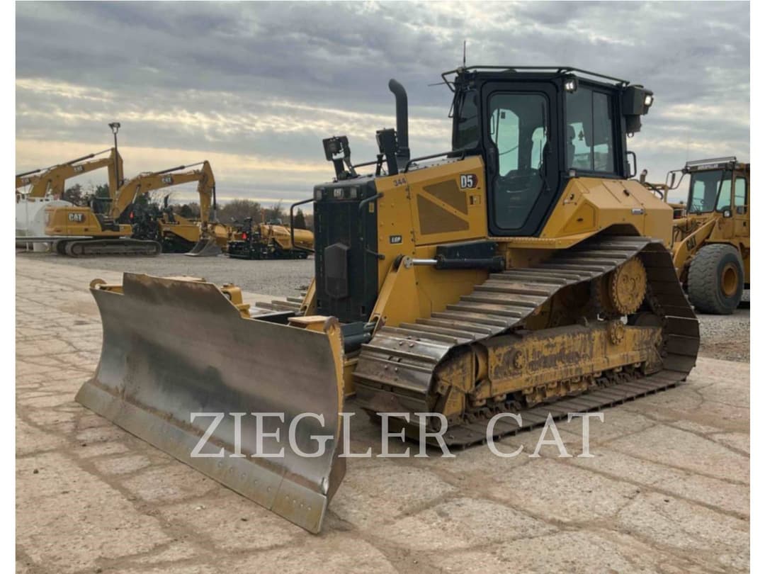 Image of Caterpillar D5 Primary image