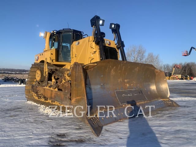 Image of Caterpillar D8T LGP equipment image 1