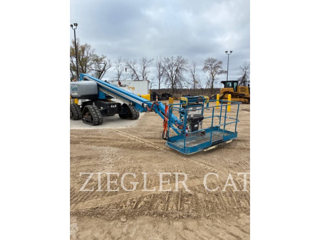 Image of Genie S-65 TRAX Image 1