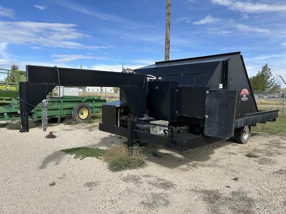 2020 EZ Ration 2 Bale Equipment Image0