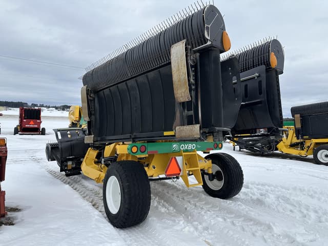 Image of Oxbo 2334 equipment image 2