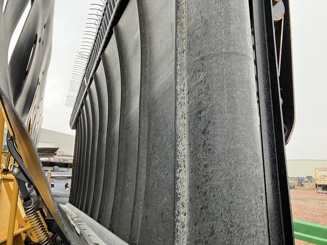 Image of Oxbo 2334 equipment image 4