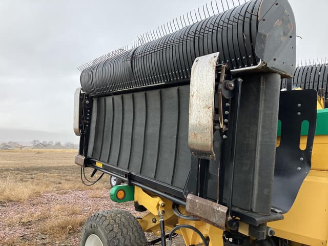 Image of Oxbo 2334 equipment image 1