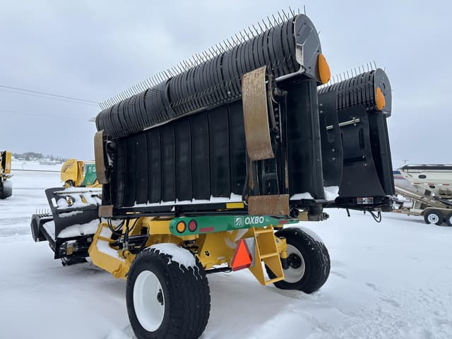 Image of Oxbo 2334 equipment image 2