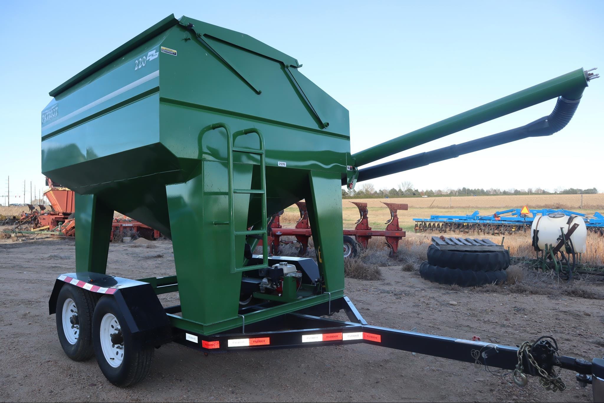 2020 Patriot 220 Equipment Image0