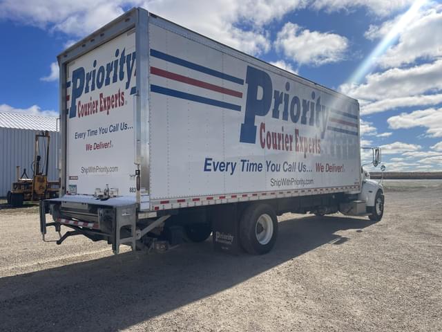 Image of Peterbilt 337 equipment image 3