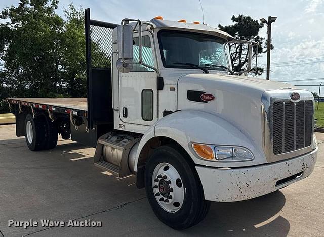 Image of Peterbilt 337 equipment image 2