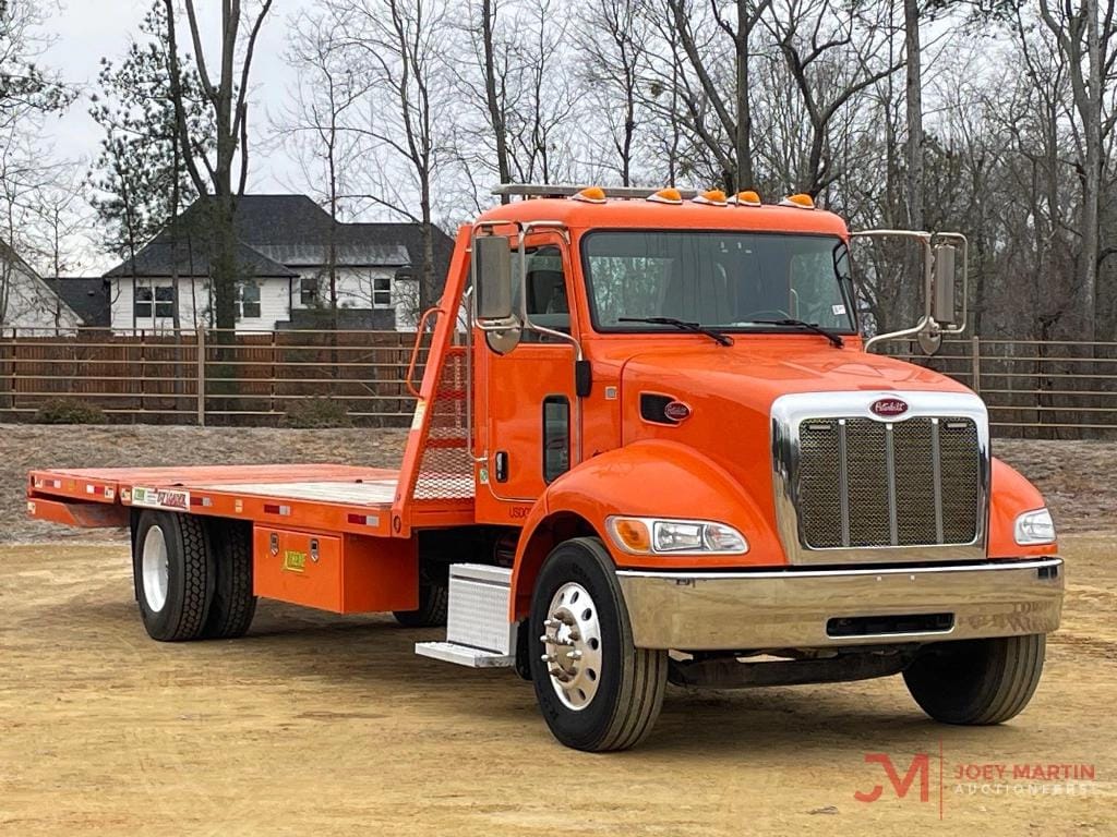 Main image Peterbilt 337